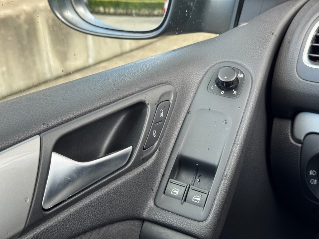 VOLKSWAGEN GOLF Hatchback 5 drs