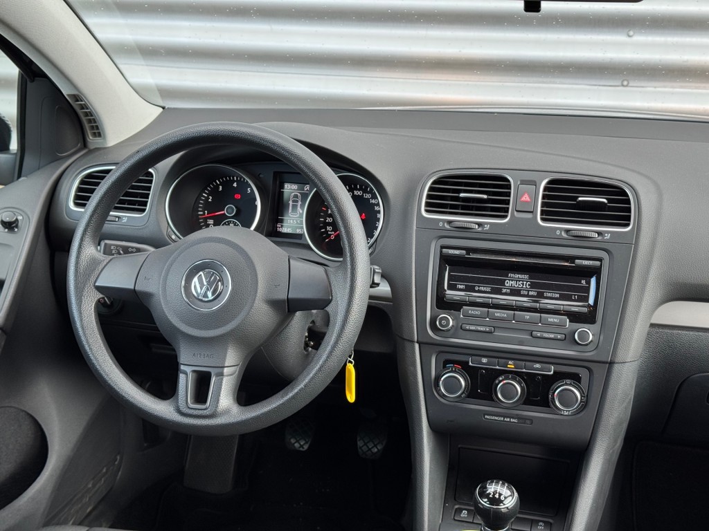 VOLKSWAGEN GOLF Hatchback 5 drs