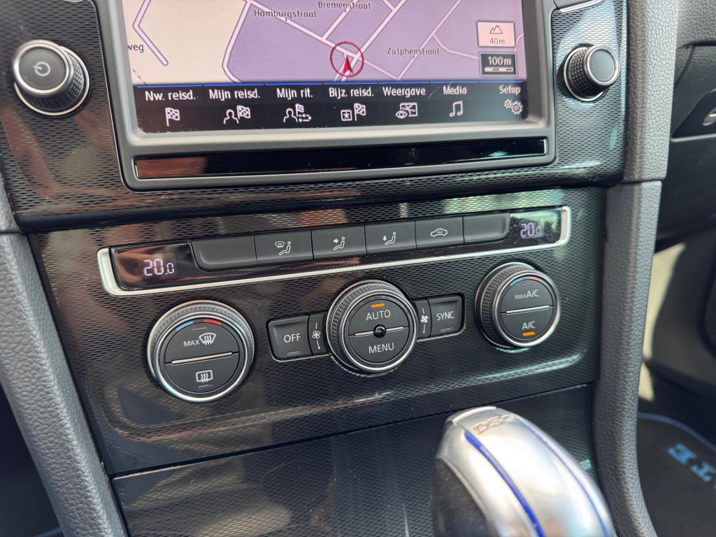 VOLKSWAGEN GOLF Hatchback 5 drs