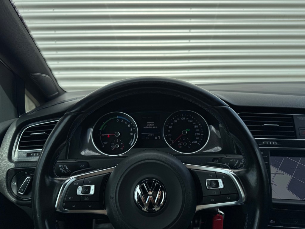 VOLKSWAGEN GOLF Hatchback 5 drs