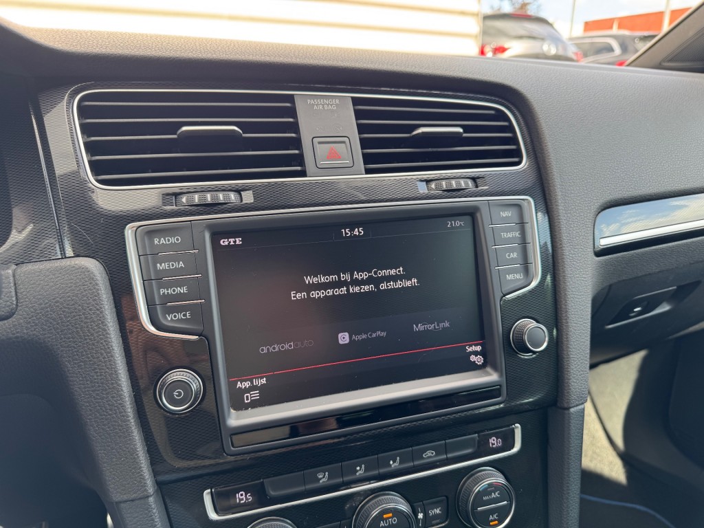 VOLKSWAGEN GOLF Hatchback 5 drs