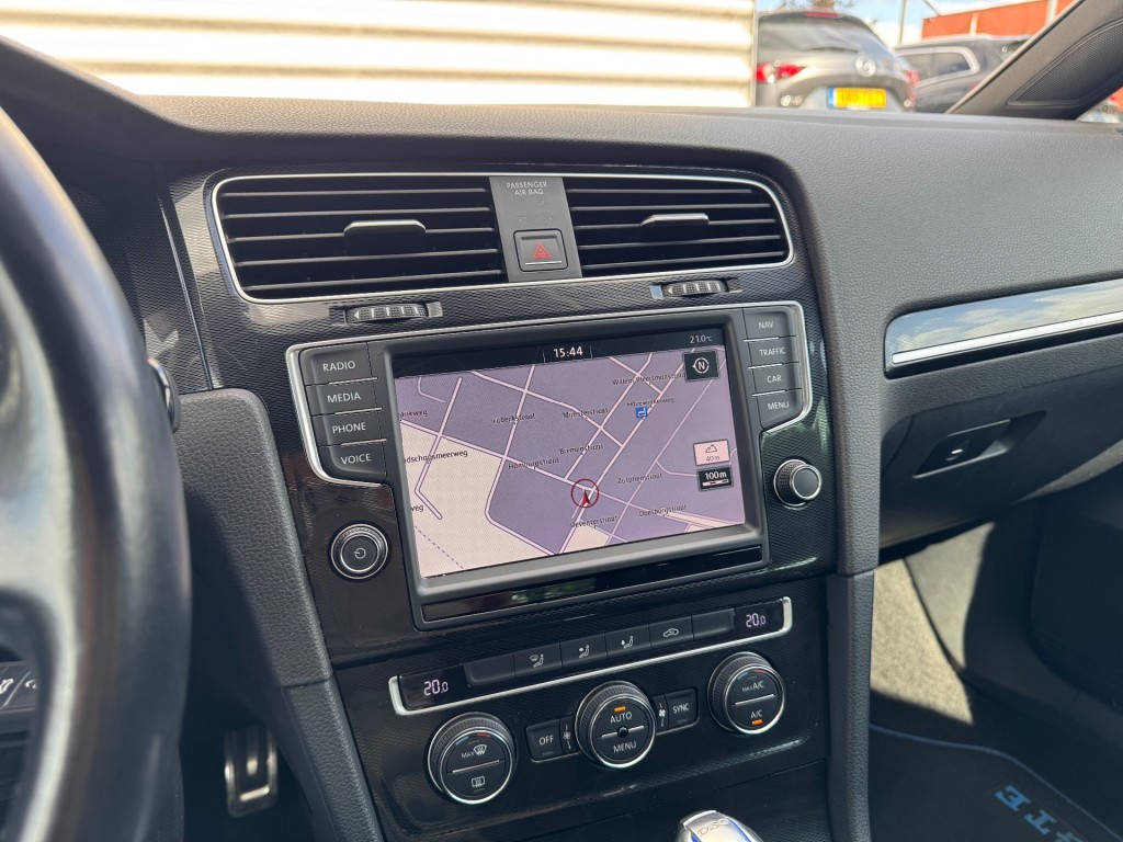 VOLKSWAGEN GOLF Hatchback 5 drs