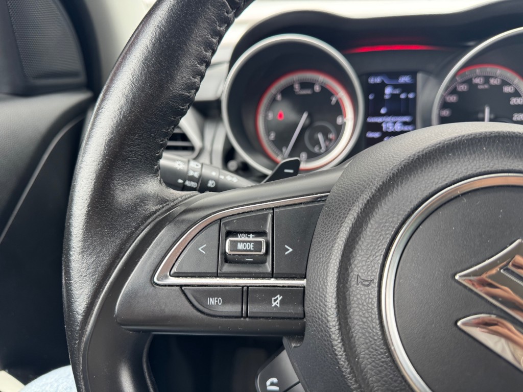 SUZUKI SWIFT Hatchback 5 drs