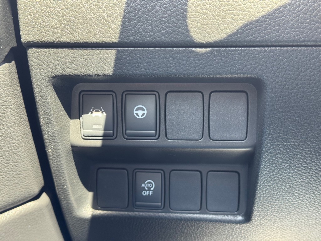 NISSAN QASHQAI SUV 5-drs