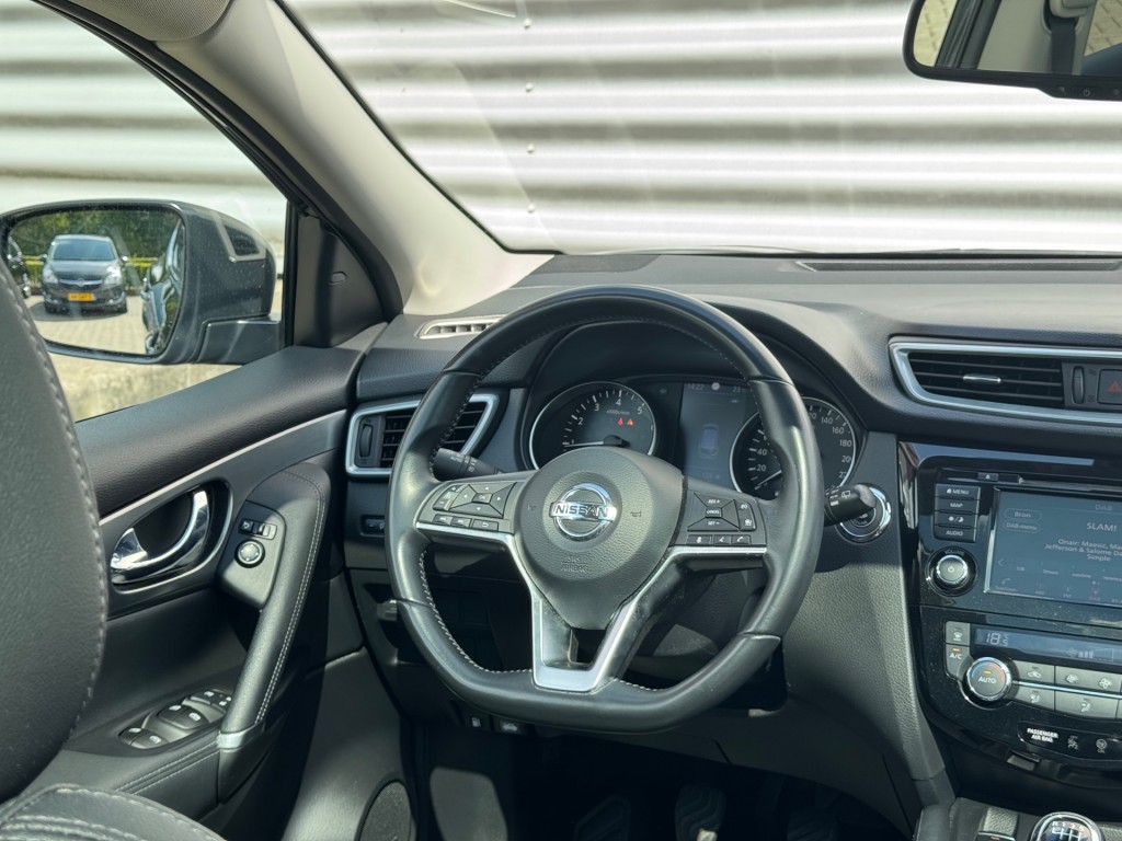 NISSAN QASHQAI SUV 5-drs