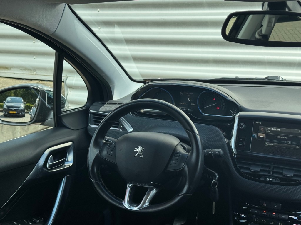 PEUGEOT 2008 SUV 5-drs