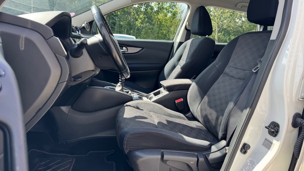 NISSAN QASHQAI SUV 5-drs