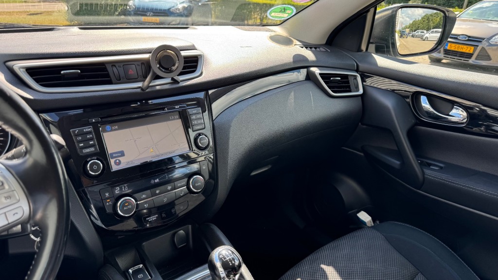 NISSAN QASHQAI SUV 5-drs