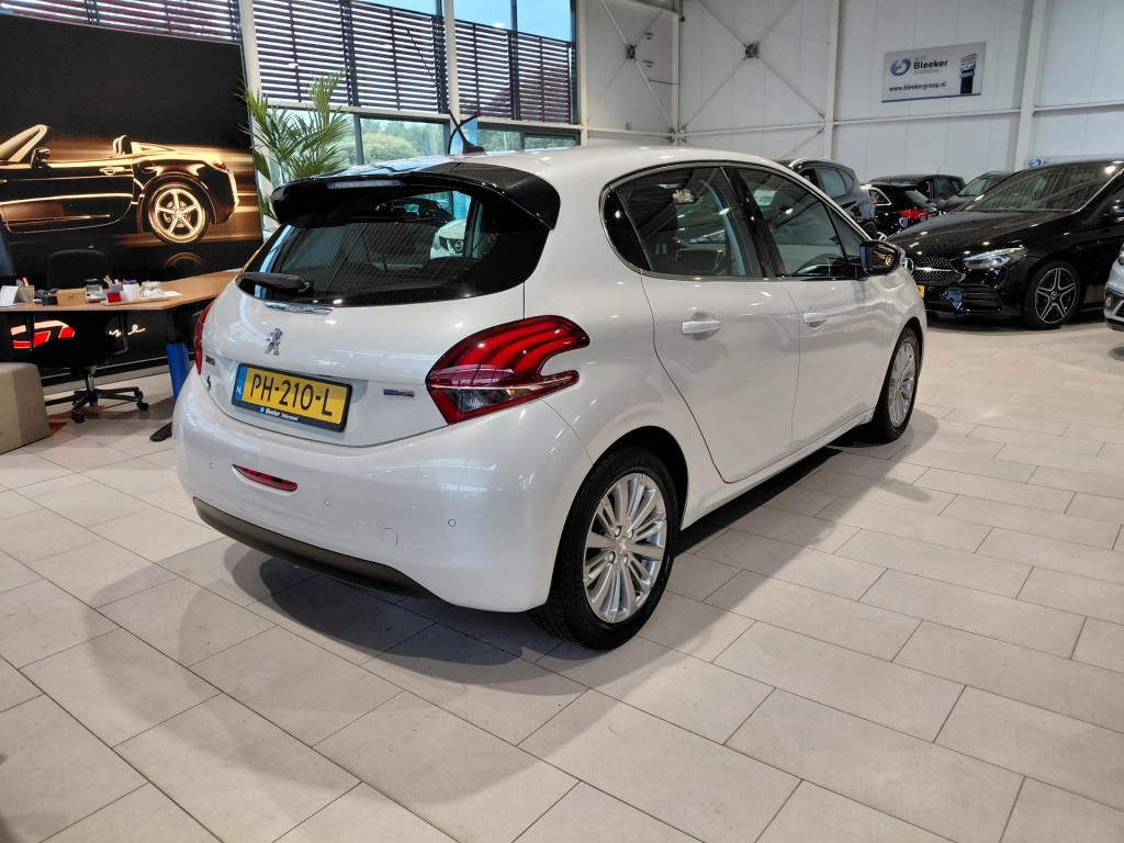 PEUGEOT 208 Hatchback 5 drs