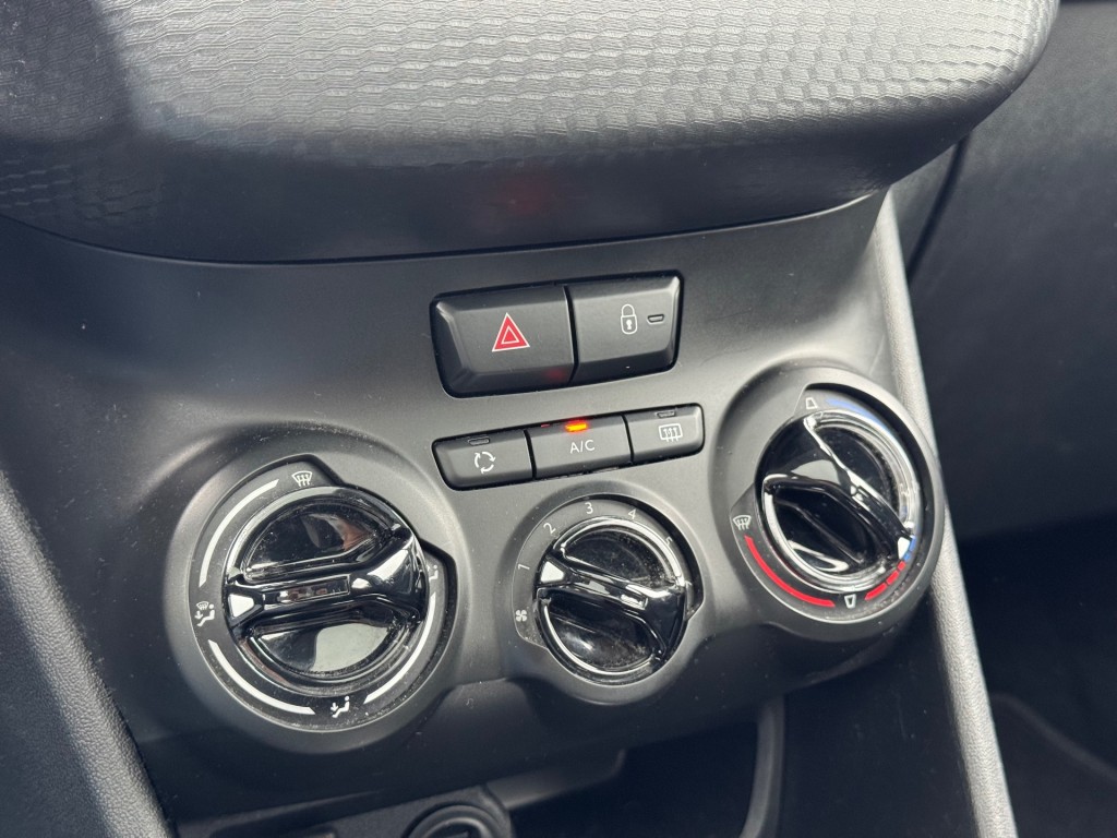 PEUGEOT 2008 SUV 5-drs