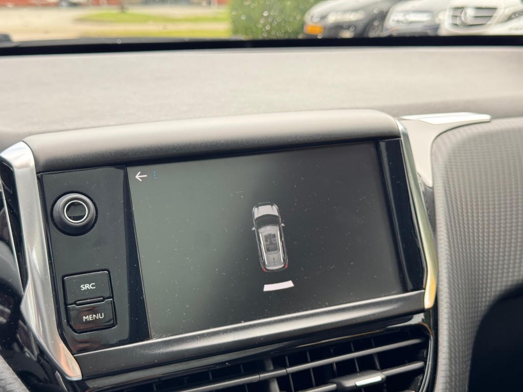 PEUGEOT 2008 SUV 5-drs