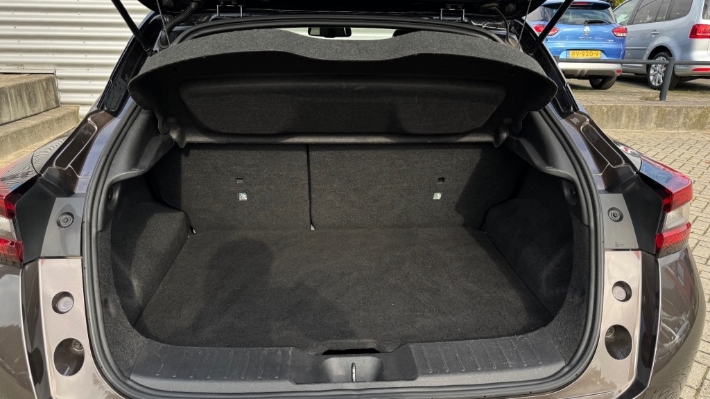 NISSAN JUKE SUV 5-drs