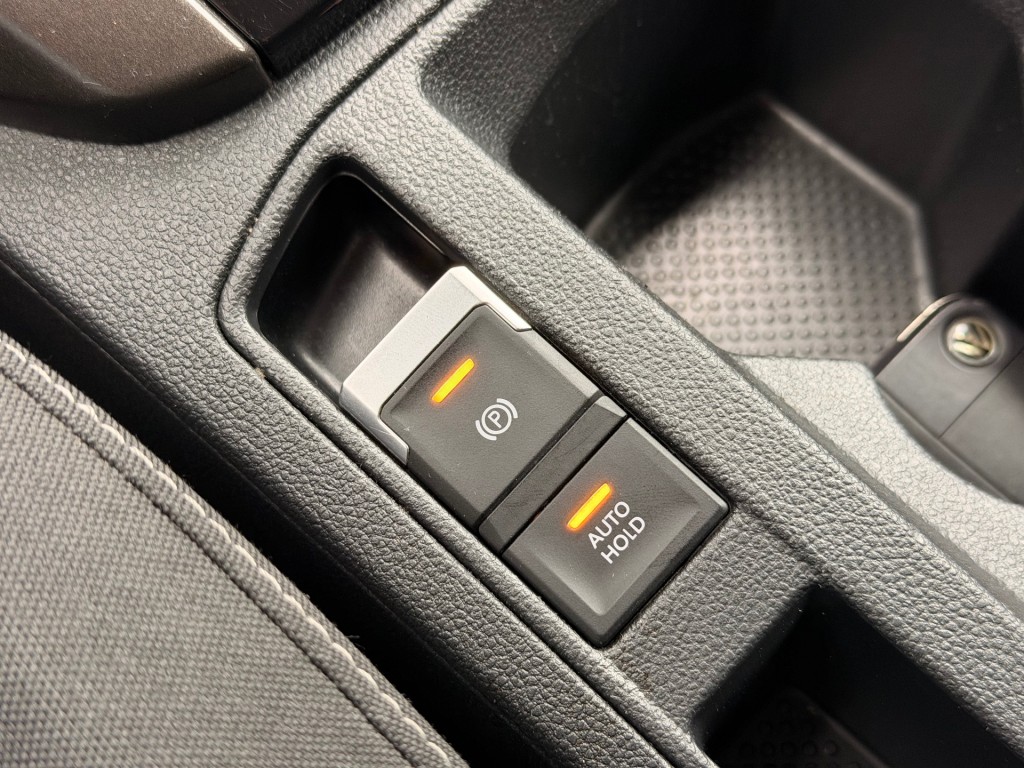 VOLKSWAGEN T-ROC SUV 5-drs