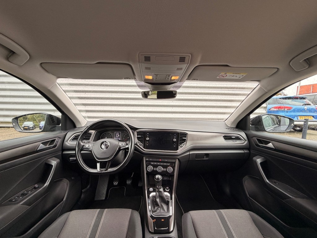 VOLKSWAGEN T-ROC SUV 5-drs