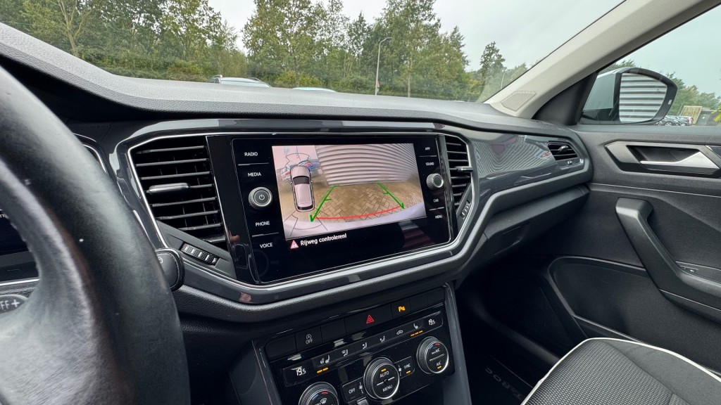 VOLKSWAGEN T-ROC SUV 5-drs