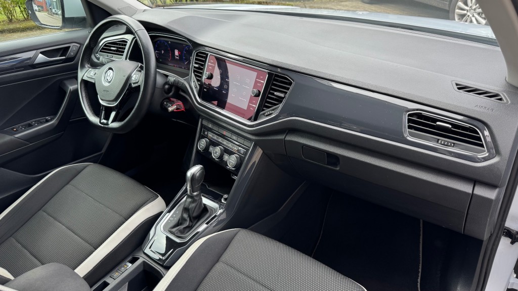 VOLKSWAGEN T-ROC SUV 5-drs