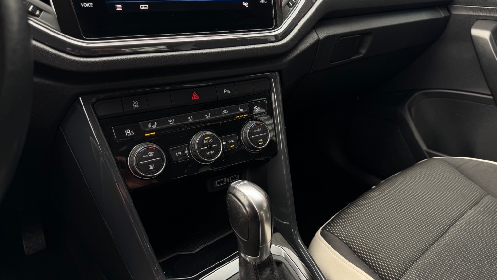 VOLKSWAGEN T-ROC SUV 5-drs