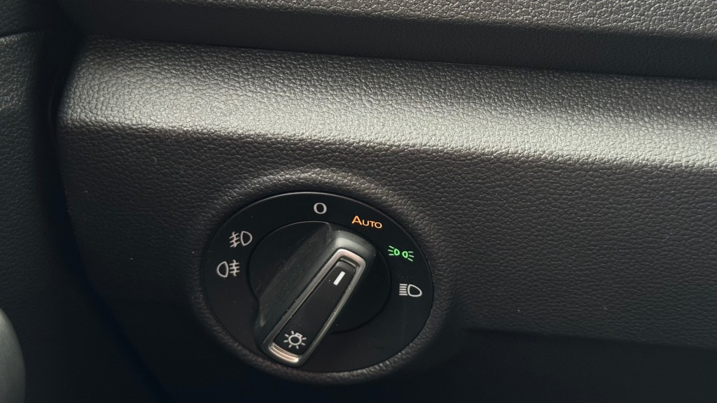 VOLKSWAGEN T-ROC SUV 5-drs