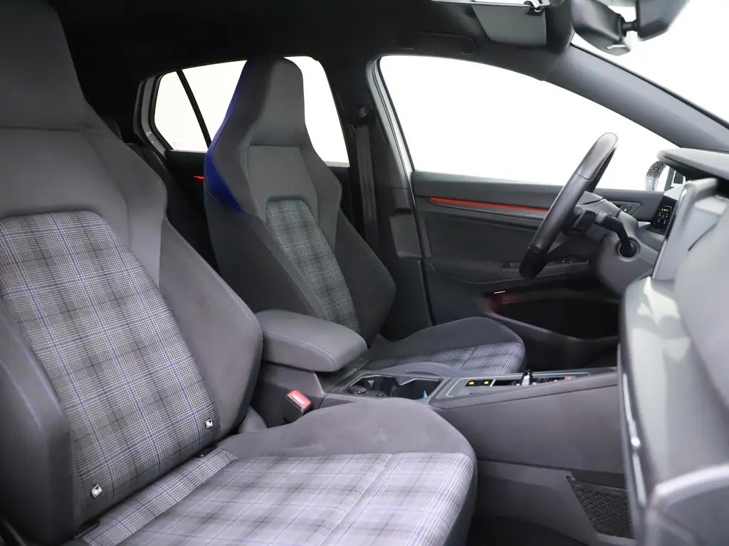 VOLKSWAGEN GOLF Hatchback 5 drs