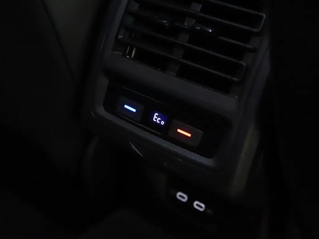 VOLKSWAGEN GOLF Hatchback 5 drs