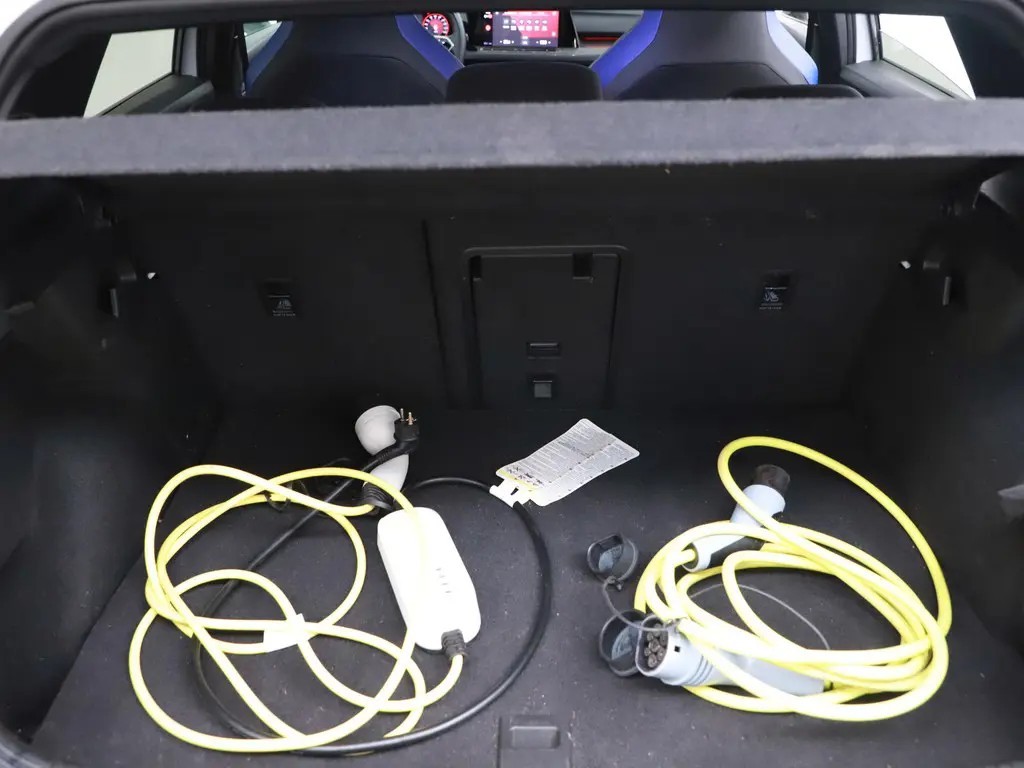 VOLKSWAGEN GOLF Hatchback 5 drs