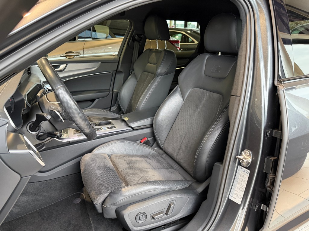 AUDI A6 Stationwagon 5 drs