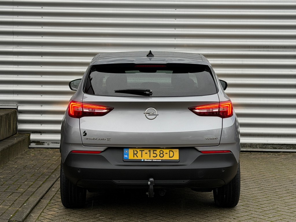 OPEL GRANDLAND SUV 5-drs