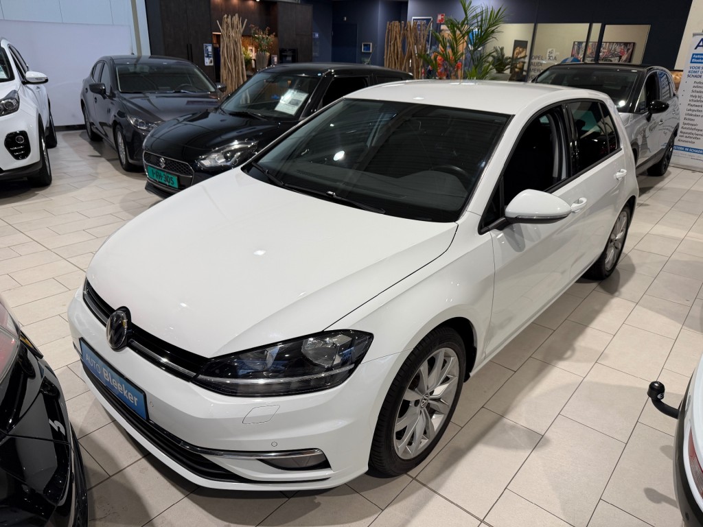 VOLKSWAGEN GOLF Hatchback 5 drs