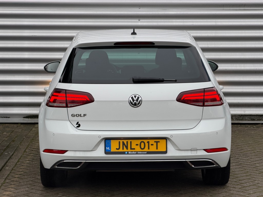 VOLKSWAGEN GOLF Hatchback 5 drs