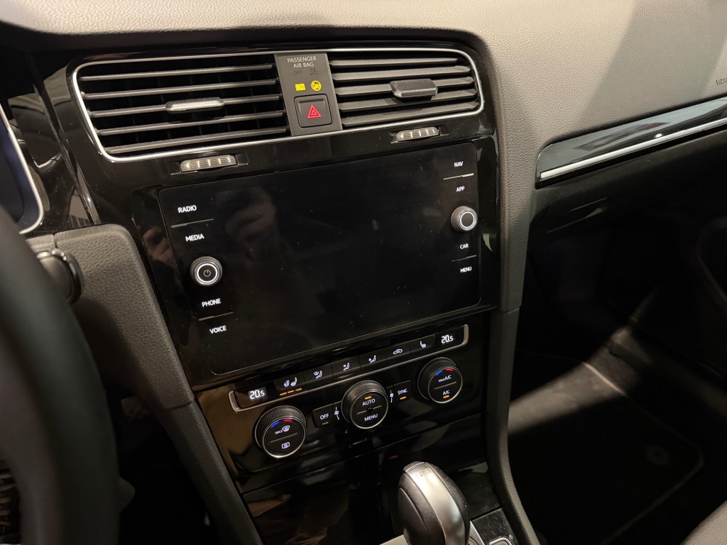 VOLKSWAGEN GOLF Hatchback 5 drs