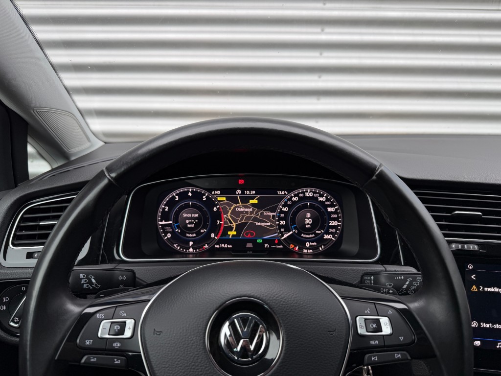 VOLKSWAGEN GOLF Hatchback 5 drs