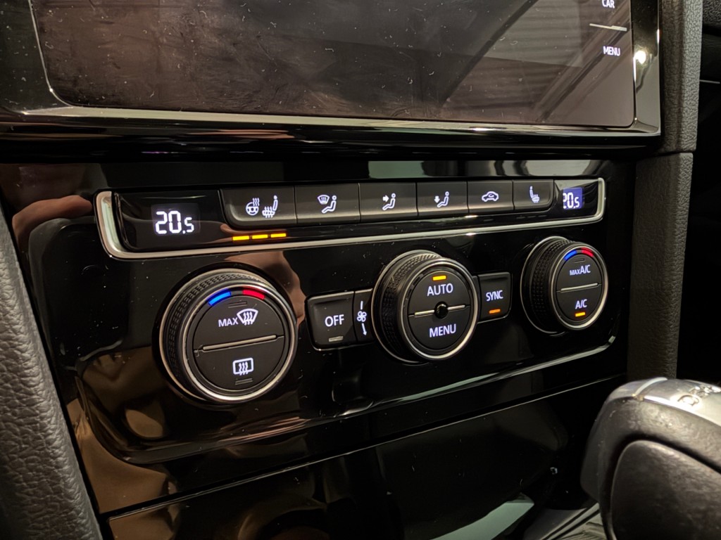 VOLKSWAGEN GOLF Hatchback 5 drs