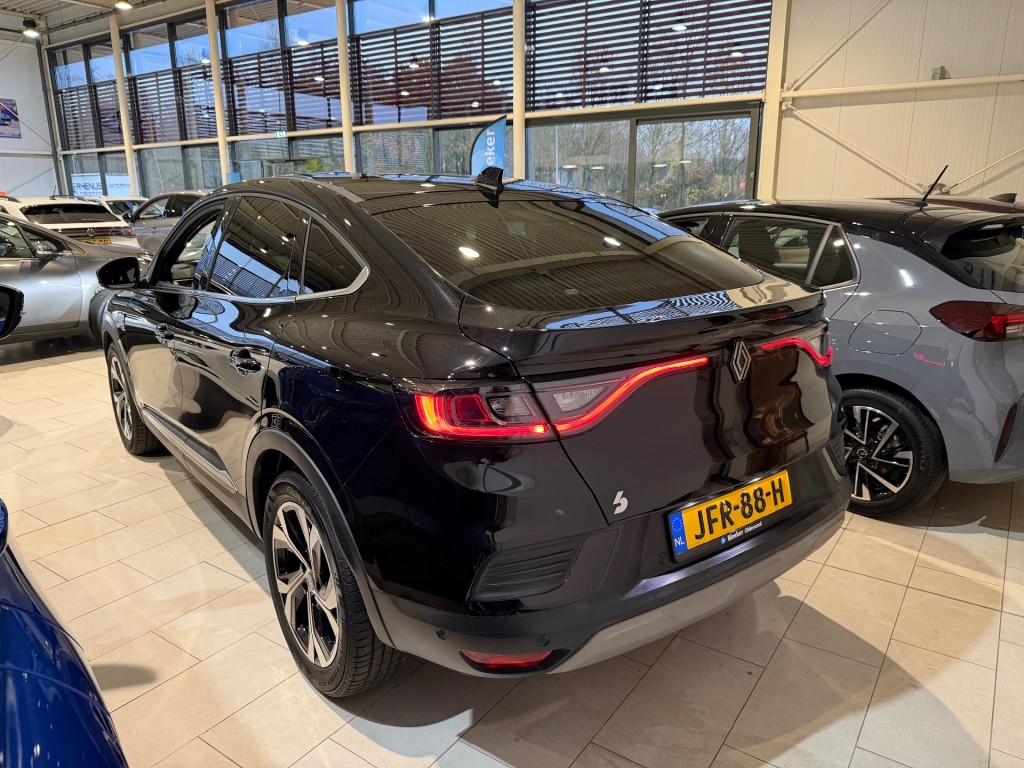 RENAULT ARKANA SUV 5-drs