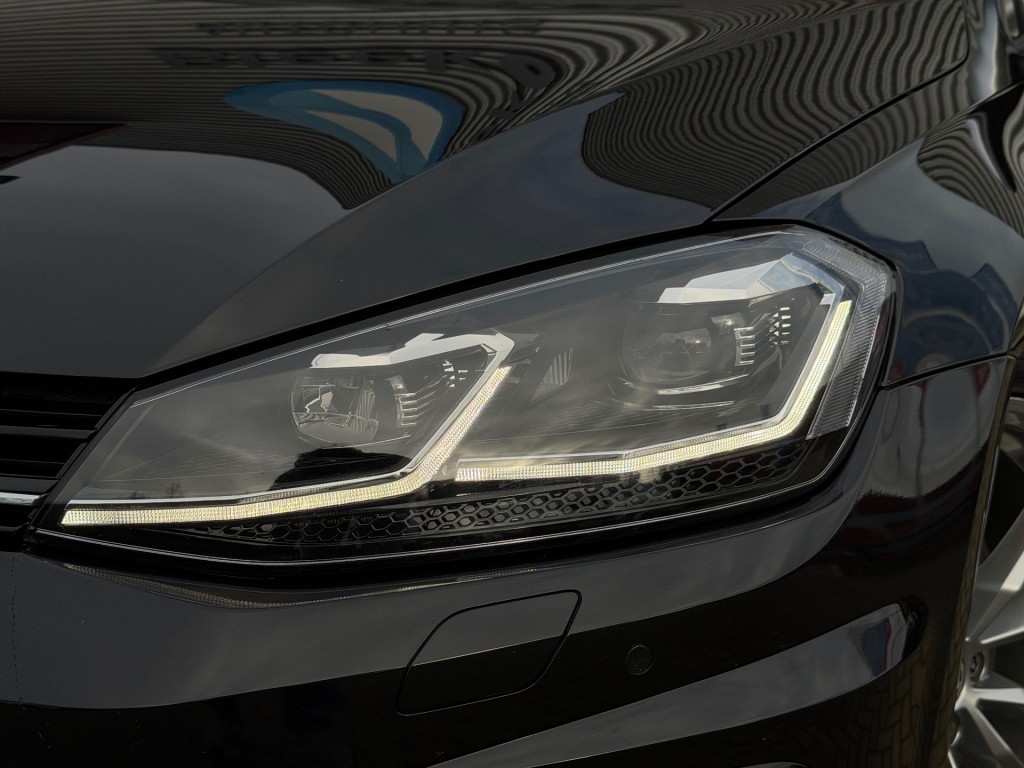 VOLKSWAGEN GOLF Hatchback 5 drs