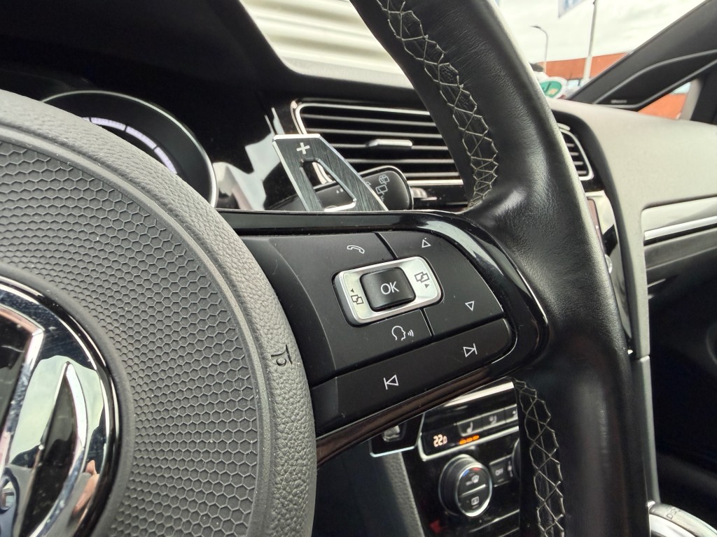 VOLKSWAGEN GOLF Hatchback 5 drs