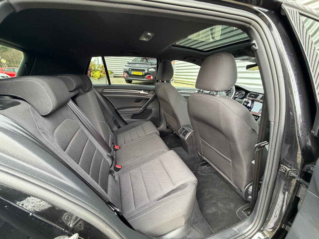 VOLKSWAGEN GOLF Hatchback 5 drs