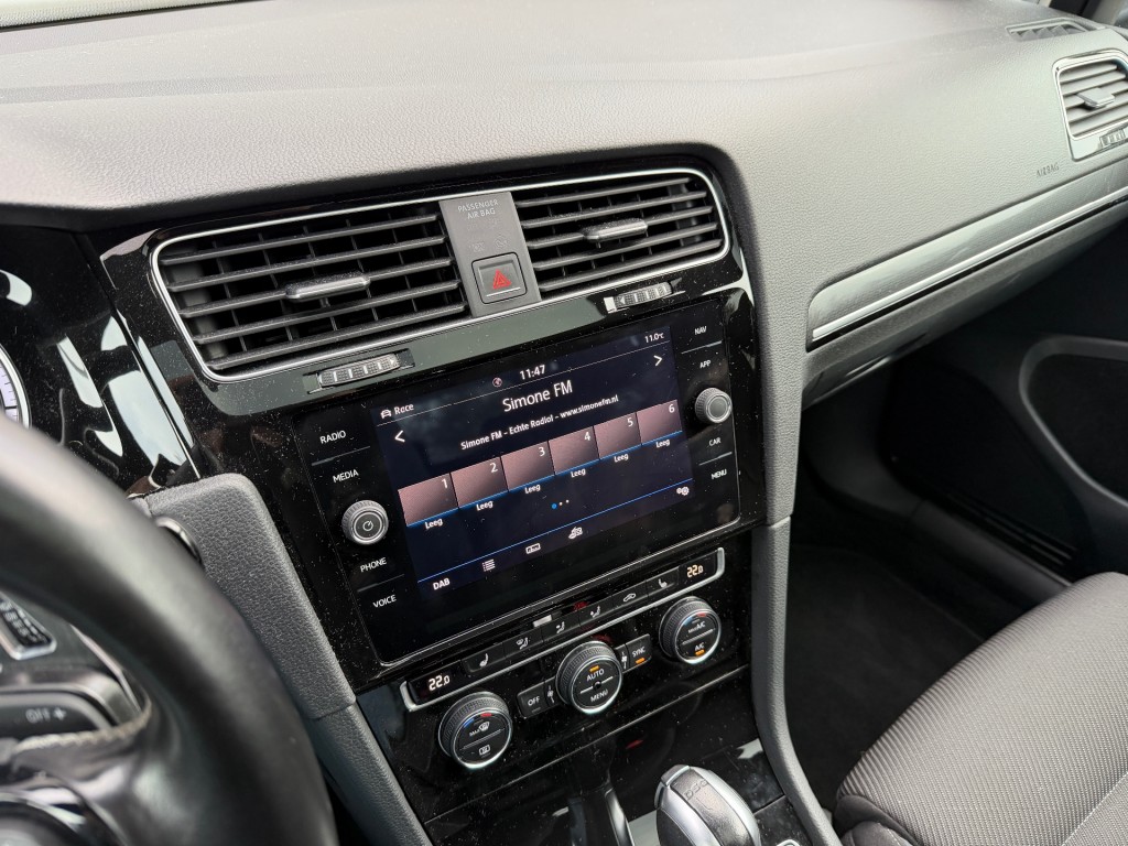 VOLKSWAGEN GOLF Hatchback 5 drs