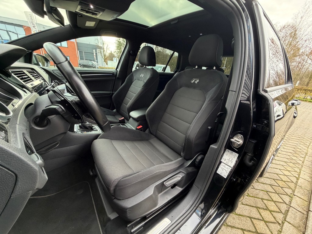 VOLKSWAGEN GOLF Hatchback 5 drs