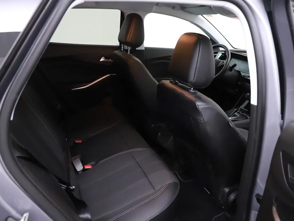 OPEL GRANDLAND SUV 5-drs