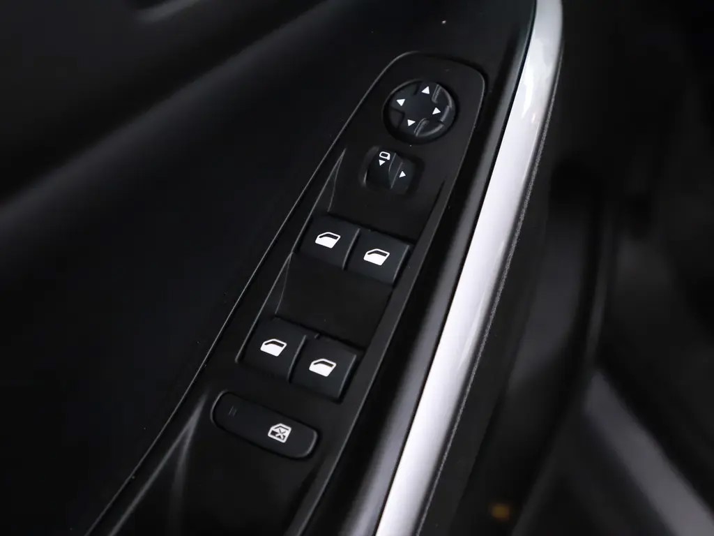 OPEL GRANDLAND SUV 5-drs