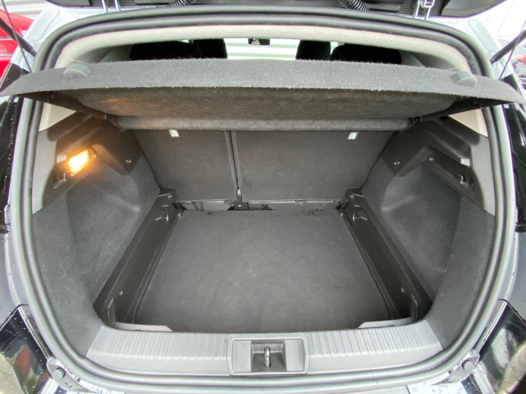 RENAULT CAPTUR SUV 5-drs