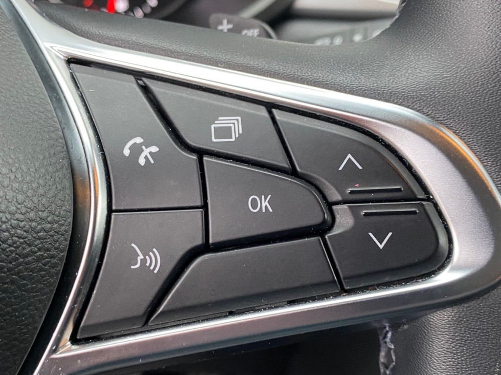 RENAULT CAPTUR SUV 5-drs