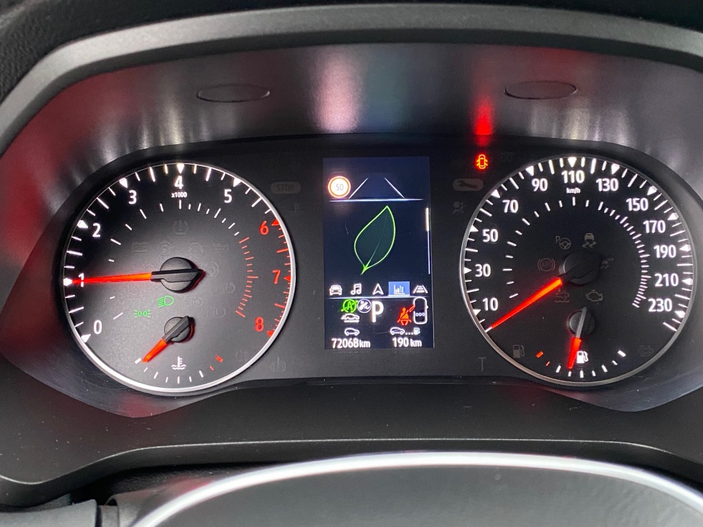 RENAULT CAPTUR SUV 5-drs