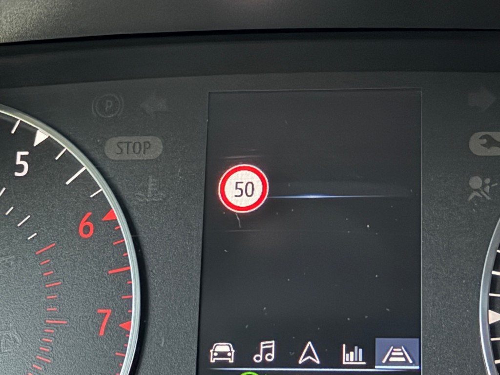 RENAULT CAPTUR SUV 5-drs