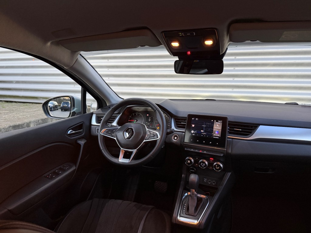 RENAULT CAPTUR SUV 5-drs