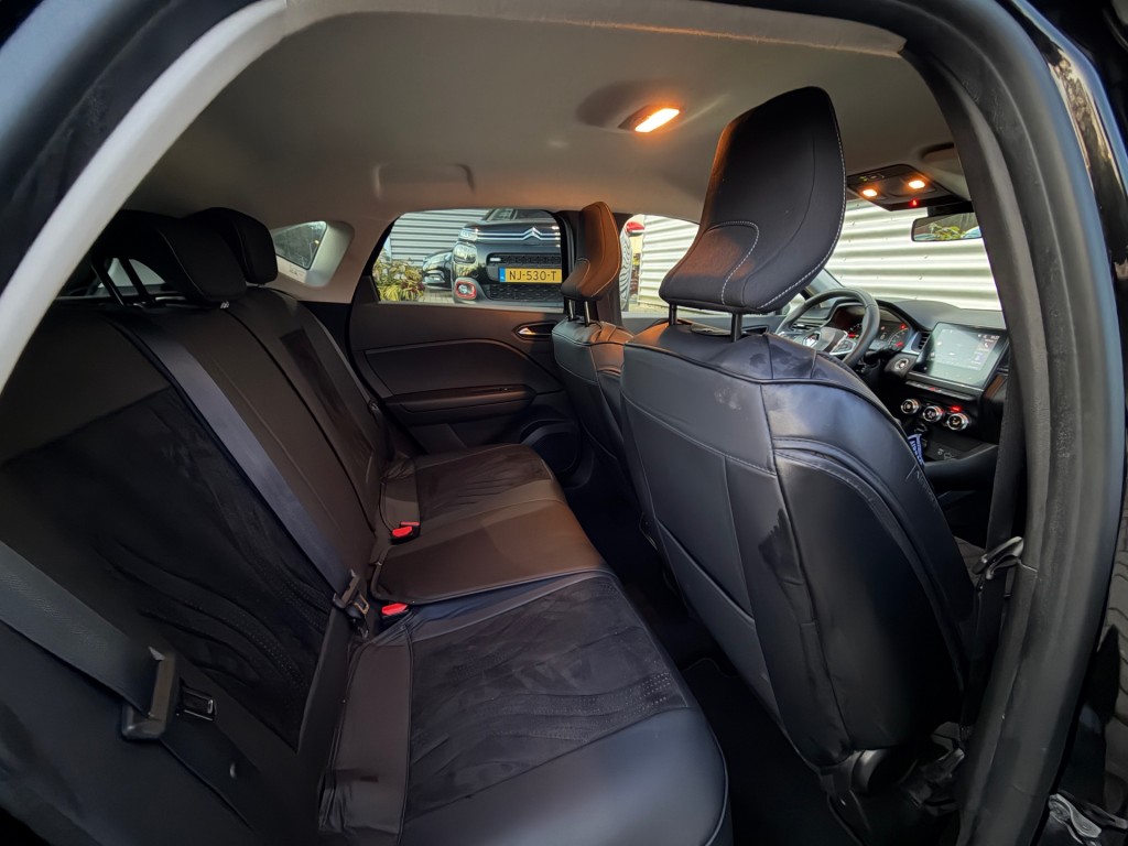 RENAULT CAPTUR SUV 5-drs