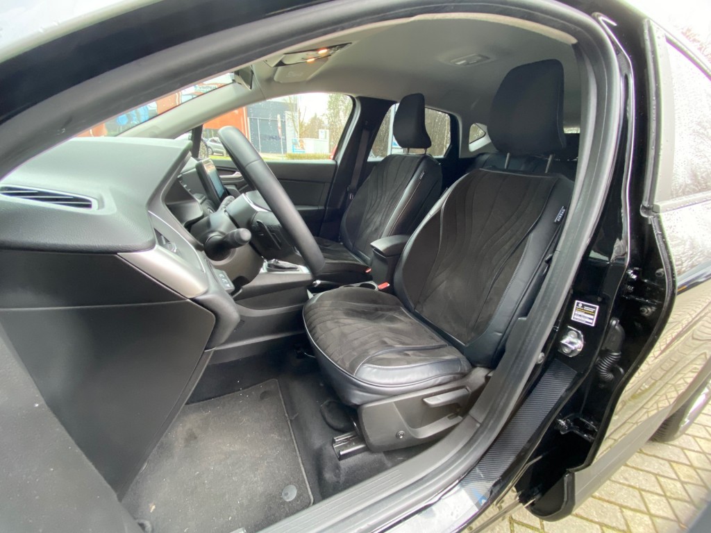 RENAULT CAPTUR SUV 5-drs