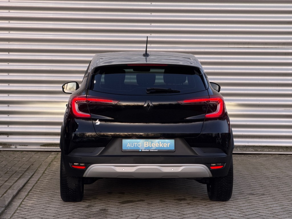 RENAULT CAPTUR SUV 5-drs