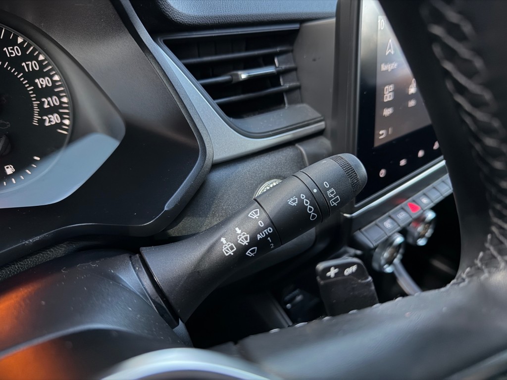 RENAULT CAPTUR SUV 5-drs