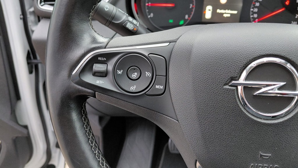 OPEL GRANDLAND SUV 5-drs